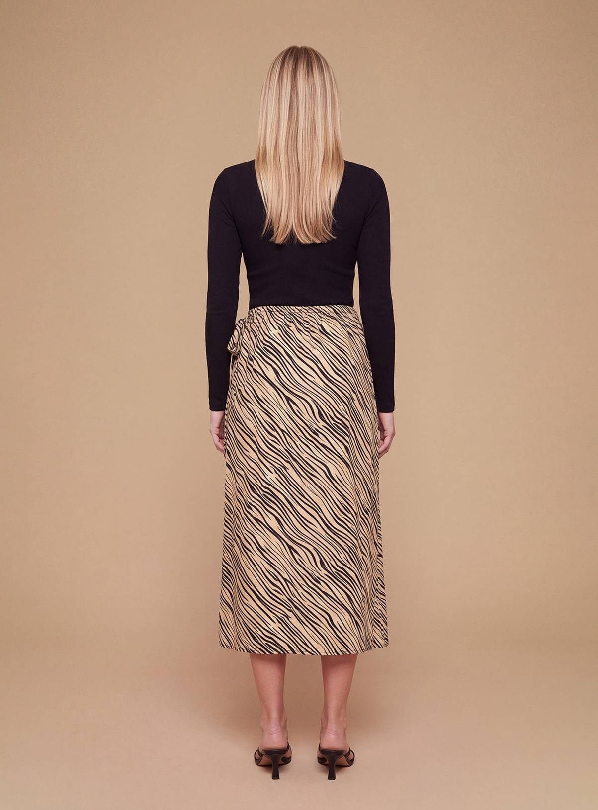 DOROTHY PERKINS Petite Wrap Tie Detail Printed Midi Skirt 18 - Image 2